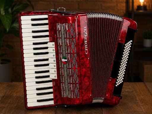 Acordeon vermelho Cadenza com bandeira da Itália no painel de baixos